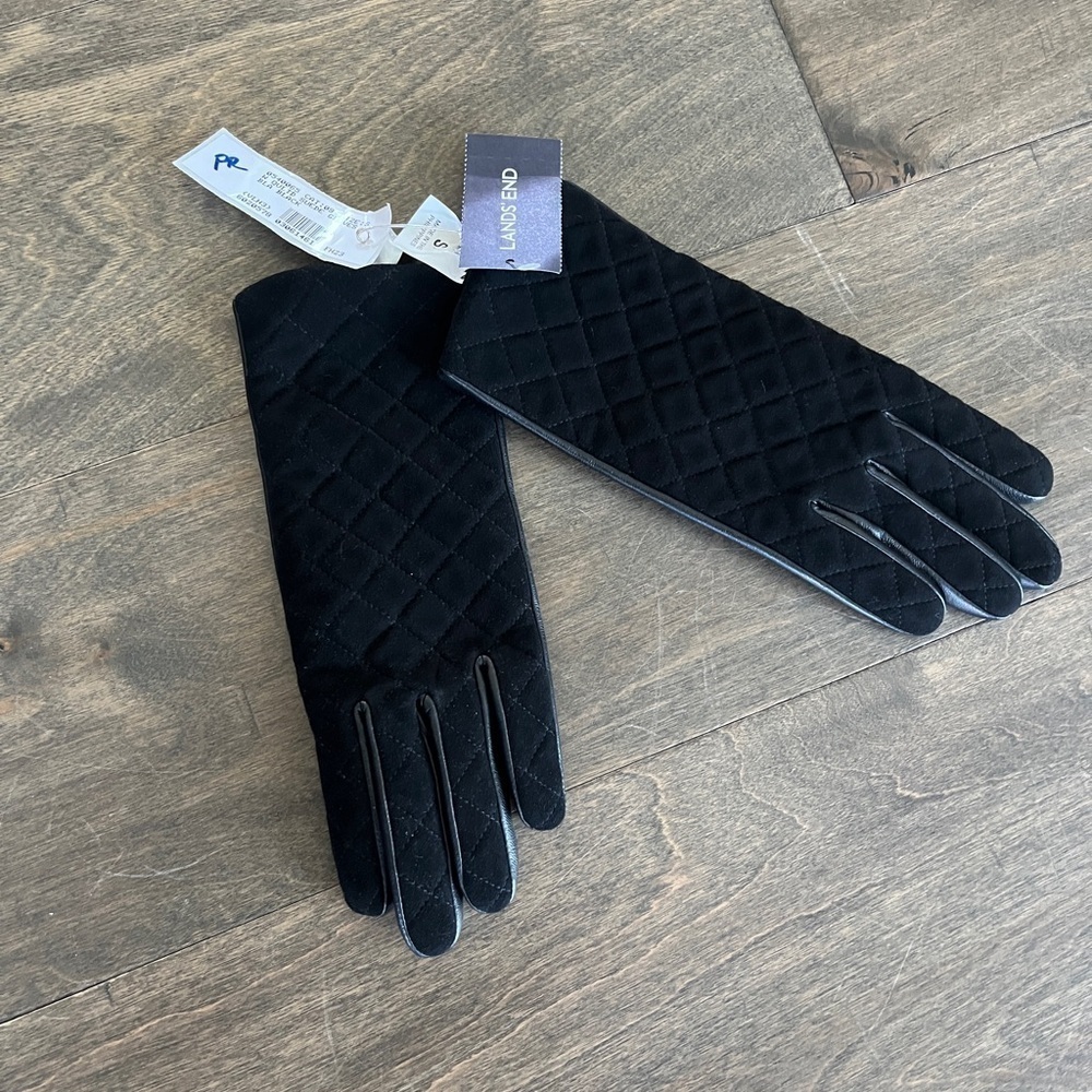 Leather gloves